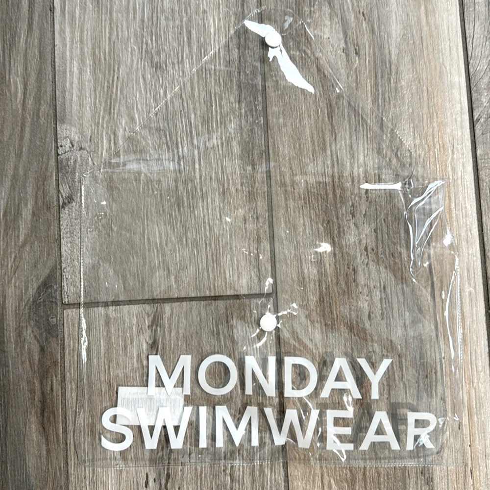 ‼️ ISO ‼️ MONDAY SWIMWEAR CLEAR POUCHES